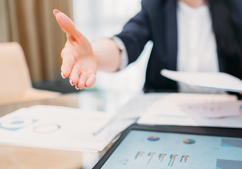 Mitarbeiterbefragungen - wertvolles Wissen über Ihre Mitarbeiter auswerten und Unternehmensprozesse optimieren Mitarbeiterbefragungen - wertvolles Wissen über Ihre Mitarbeiter auswerten und Unternehmensprozesse optimieren